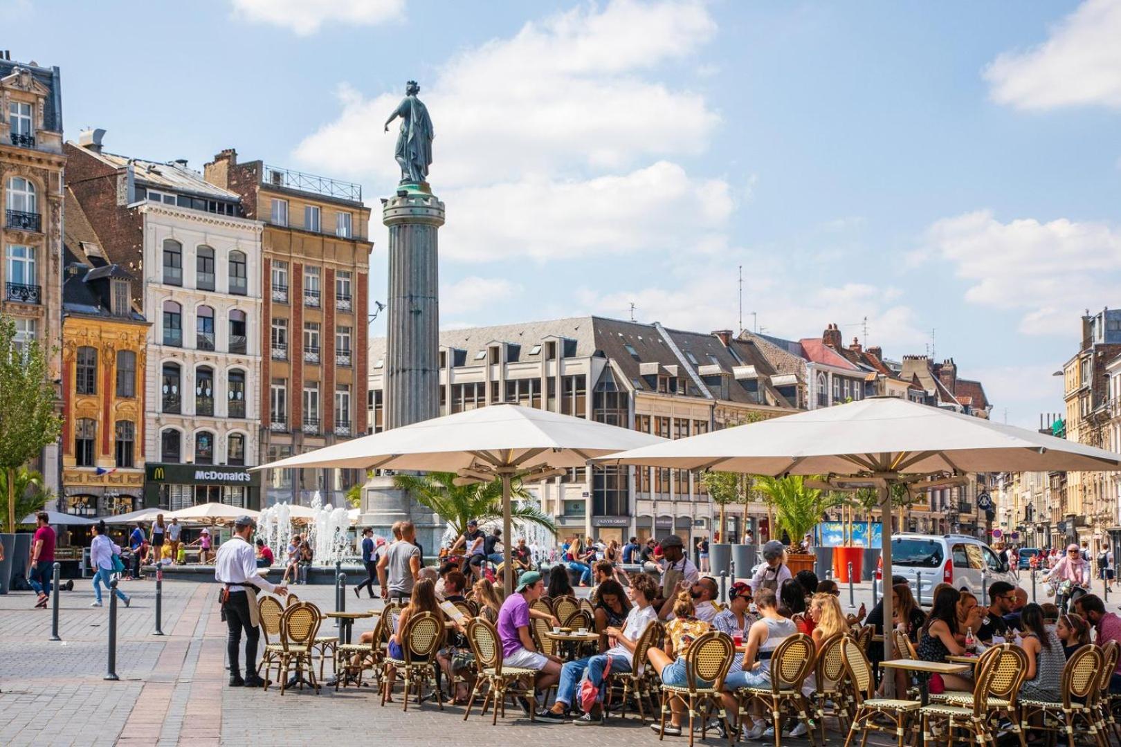Apartment With Parking In The Heart Of Old Lille Exterior photo